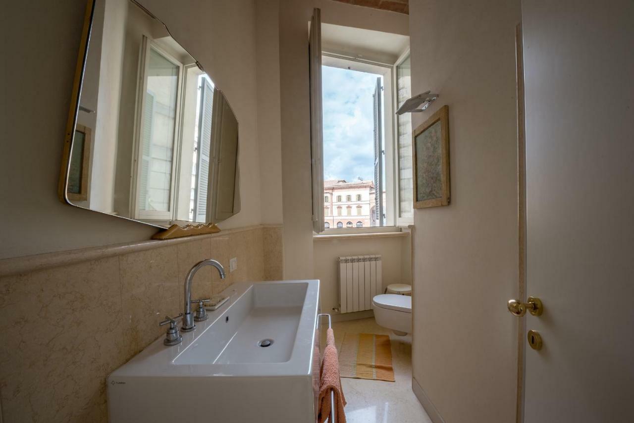 La Residenza In Piazza Grande Apartment Foligno Exterior photo